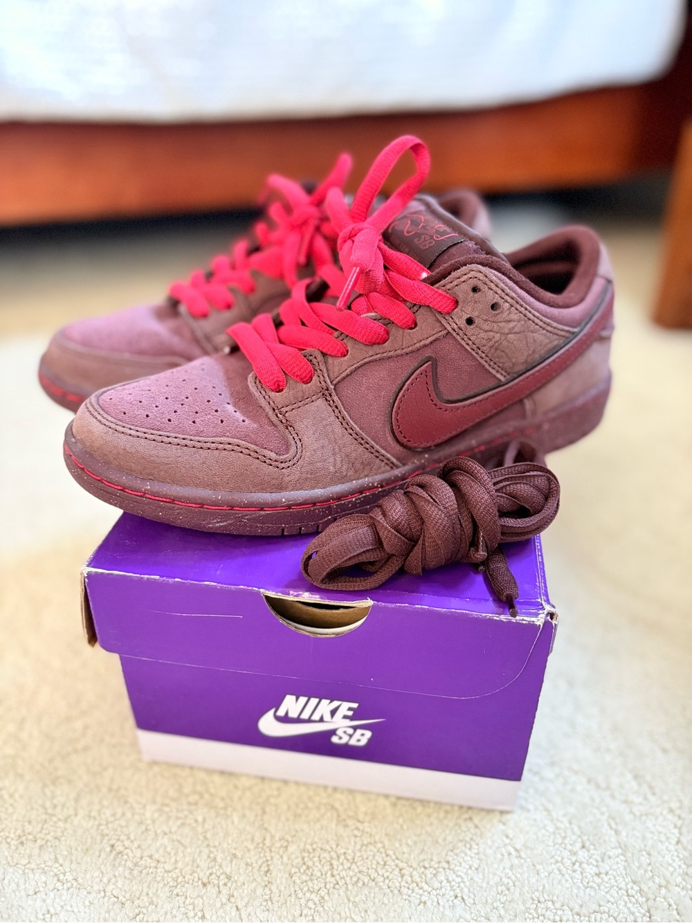 Nike SB Dunks Low PRM - burgundy